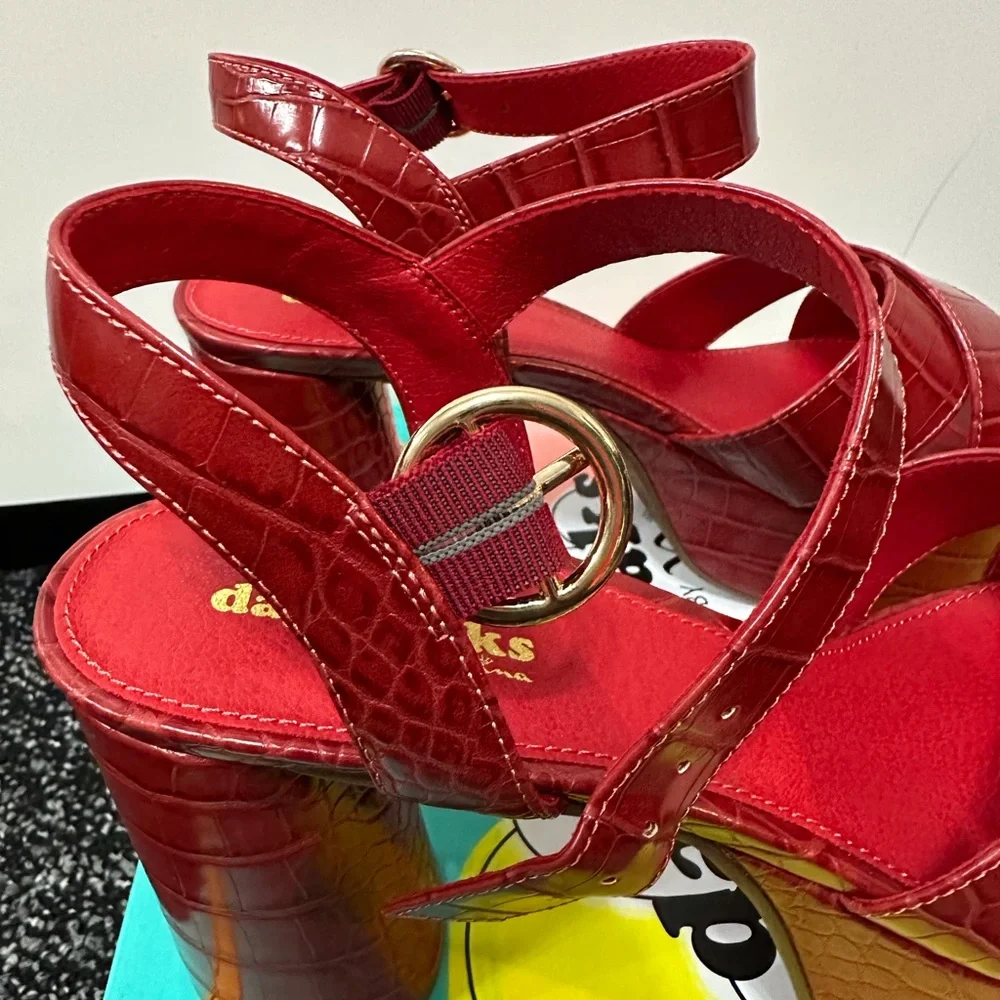Nina Daybreaks Note Platform sandal in Red NWB size 11 - Picture 7 of 9
